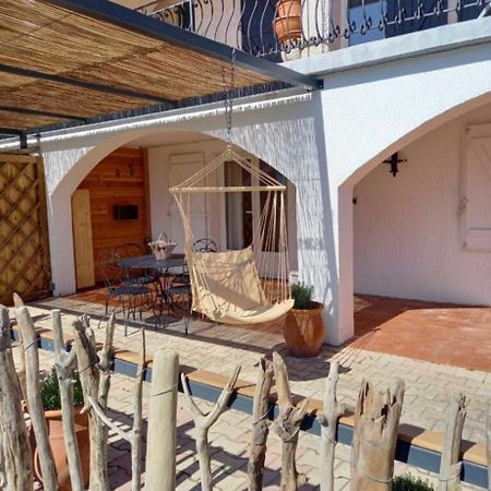 Апартаменты Les Flo Location Эг-Морт Экстерьер фото